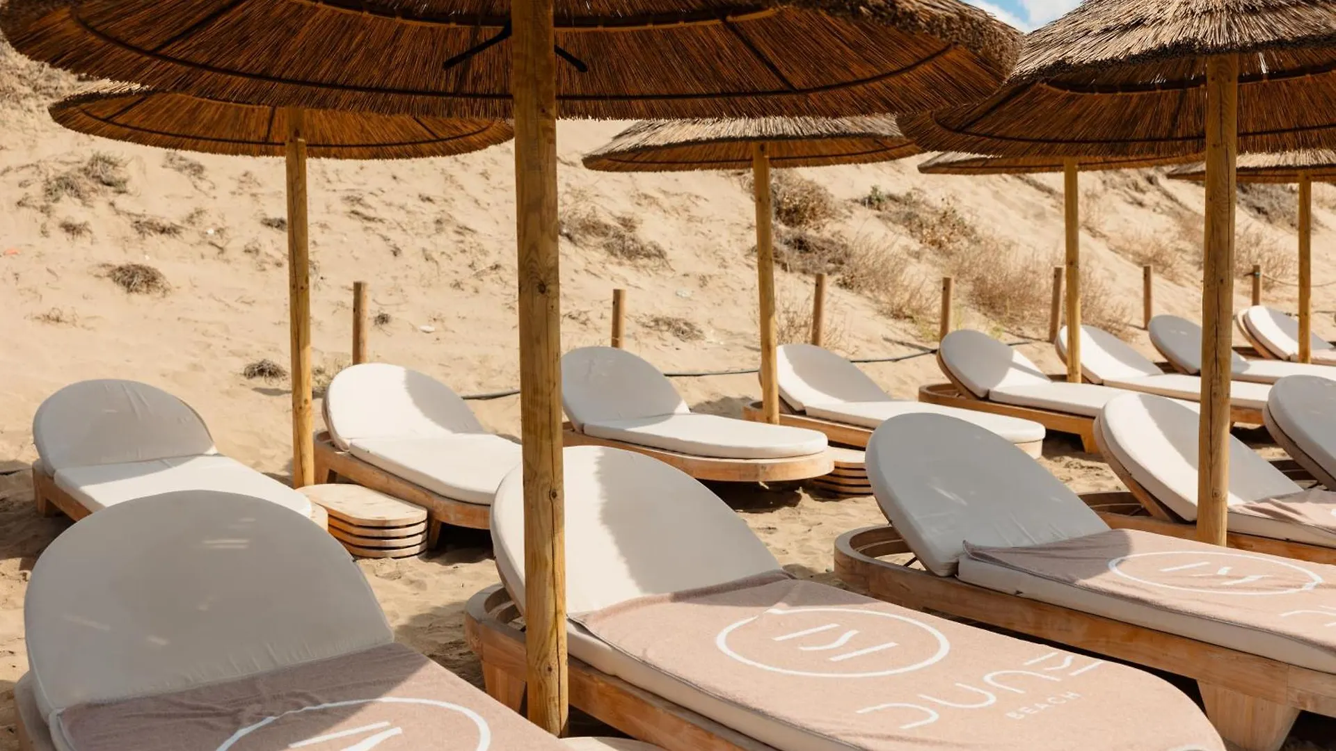 Villa With Minimalist Decor, Pool And Bbq, Two Minutes' Walk From Costabella Beach ماربيا