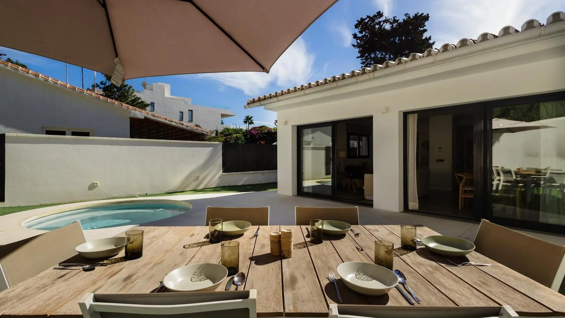 Villa With Minimalist Decor, Pool And Bbq, Two Minutes' Walk From Costabella Beach Marbella Spain